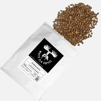 Ljusrostade kaffebonor från Etiopien, regionen Yirgacheffe, av arabica-varieteten heirloom.